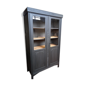 Patinated librarian