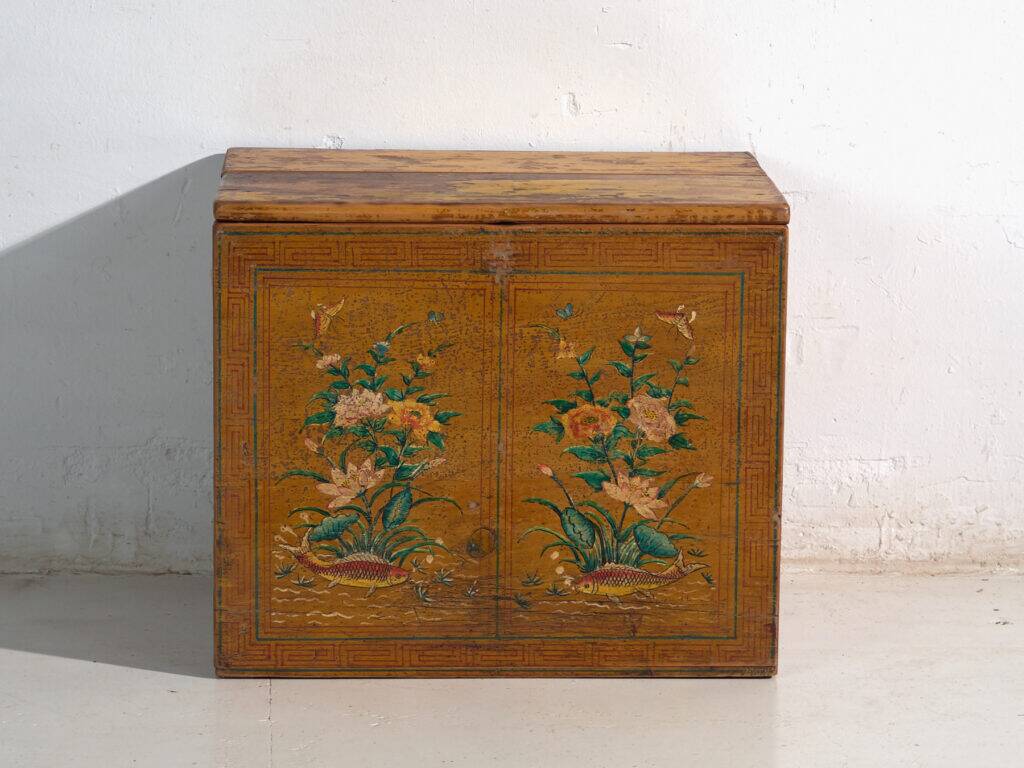 Chinese chest with original painting – China, circa 1900