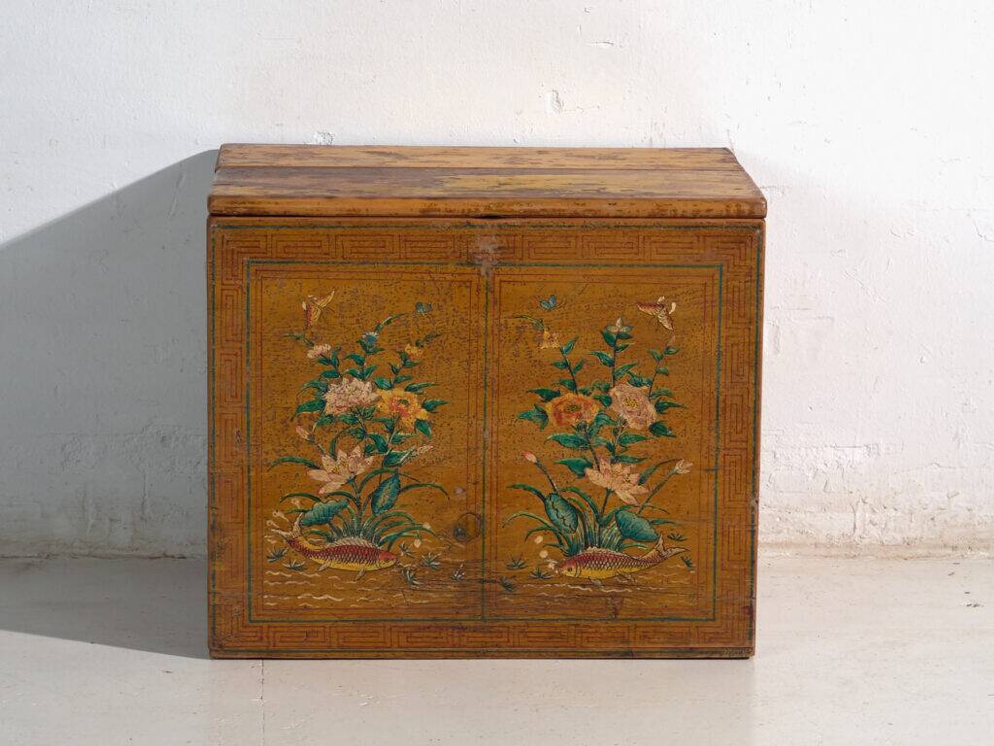 Coffre chinois avec peinture originale – Chine, vers 1900