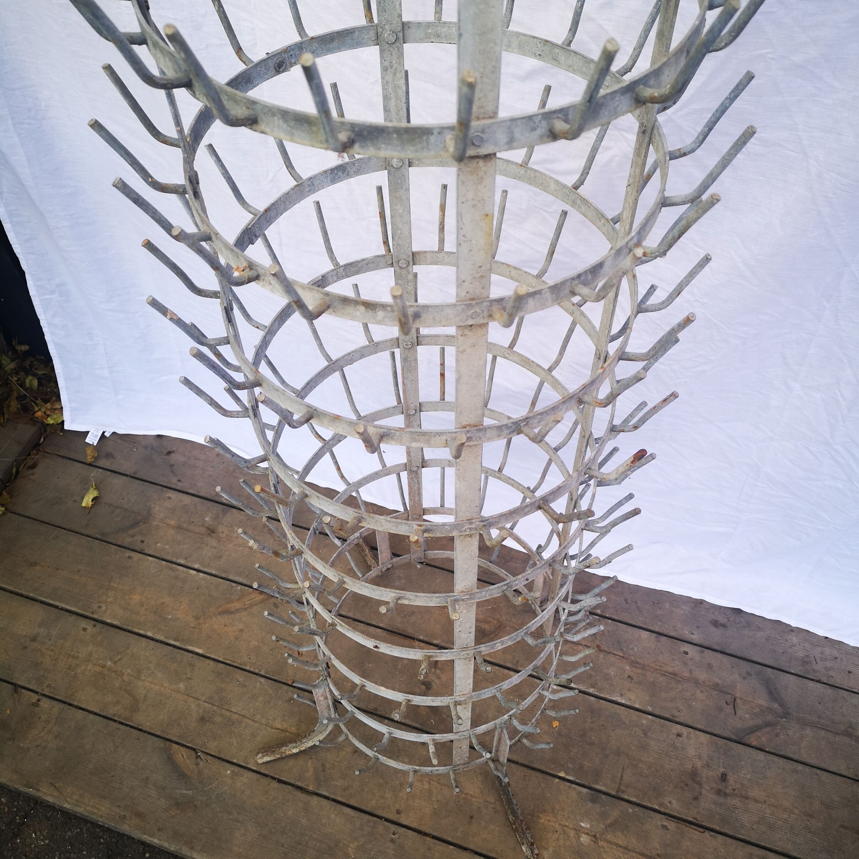 Former zinc bottle drain
