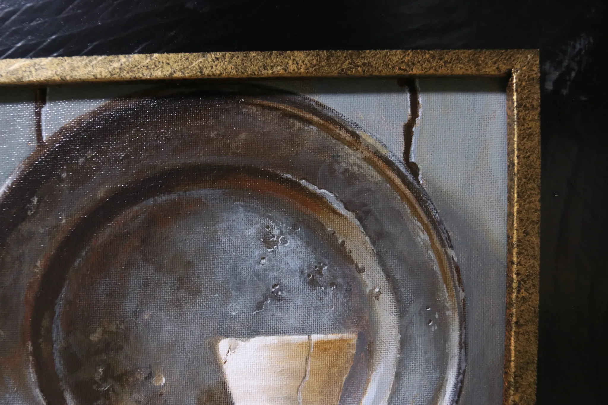 Still life with pewter dish, jug and stoppers – Marjolein van den Berg
