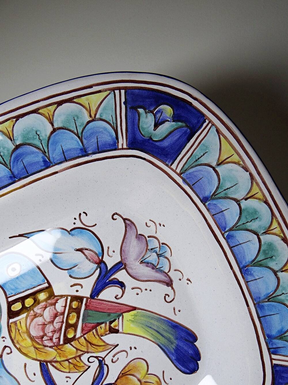 Large Italian wall plate Gubbio bird decor vintage painted pottery