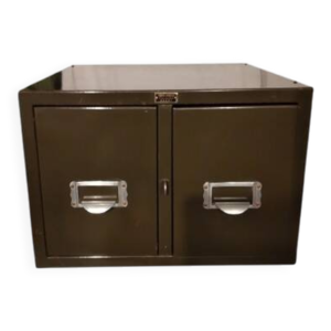 Petit meuble de rangement