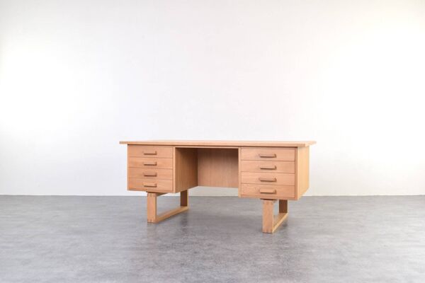 Bureau indépendant en chêne du milieu du siècle par Torben Valeur et Henning Jensen pour Dyr