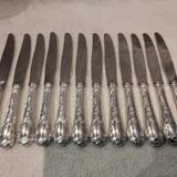 12 couteaux de table en métal argenté orfèvre Christofle Marly