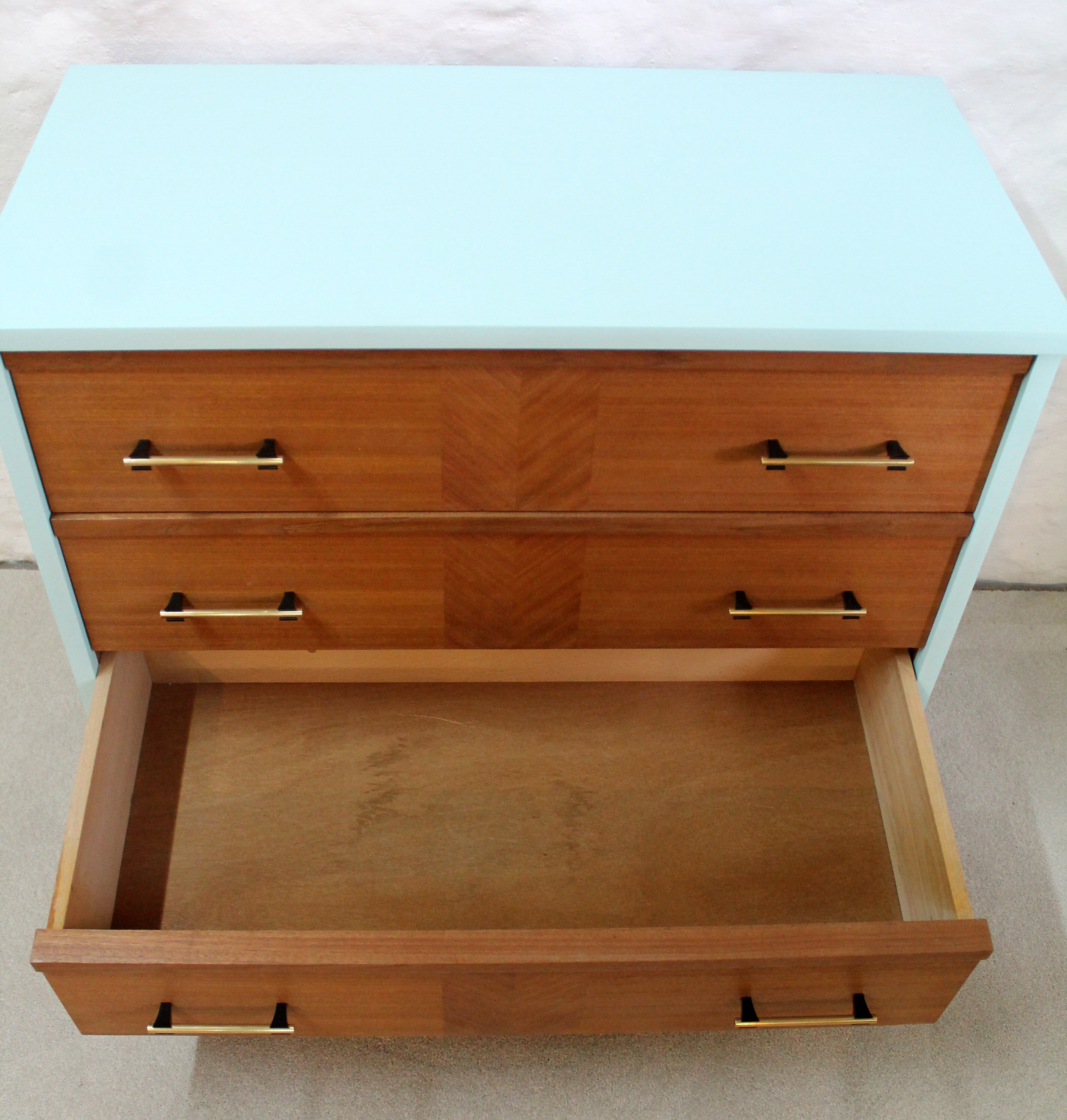 Blue chest of drawers
