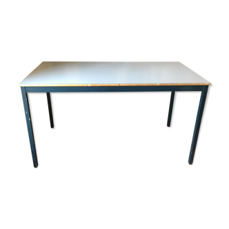 Formica table desk