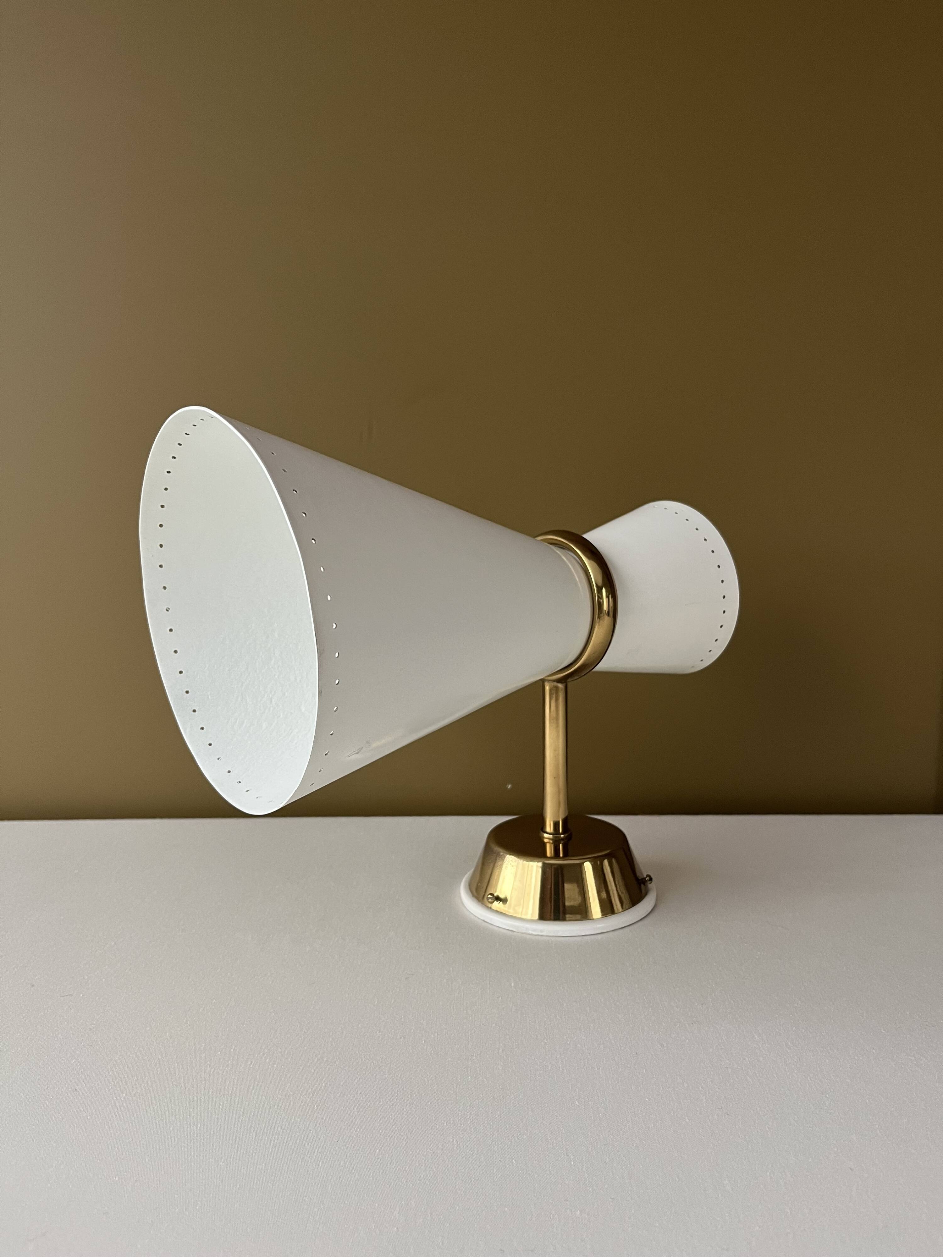 Large diabolo wall light