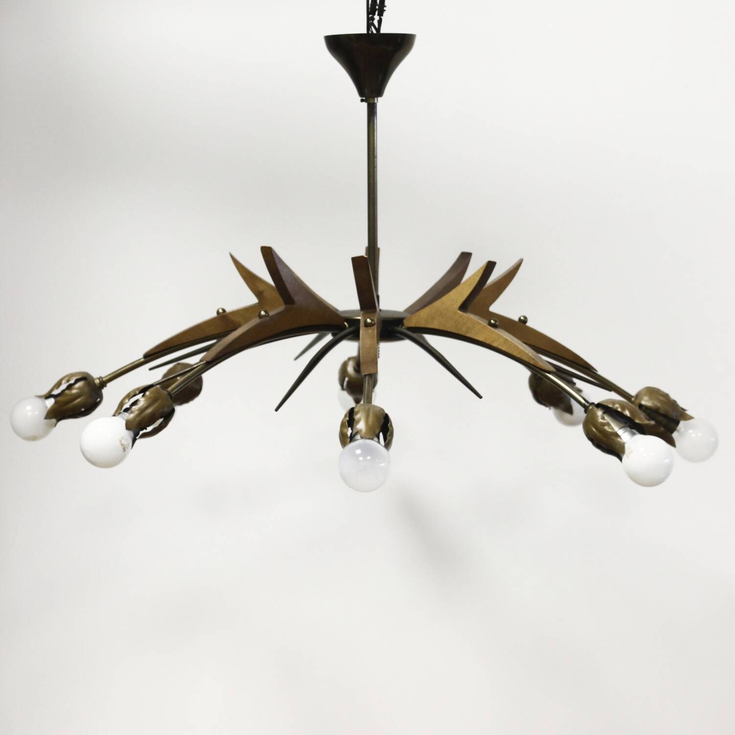 Sputnik chandelier 8 lights copper, teak & brass, Italy 1960s