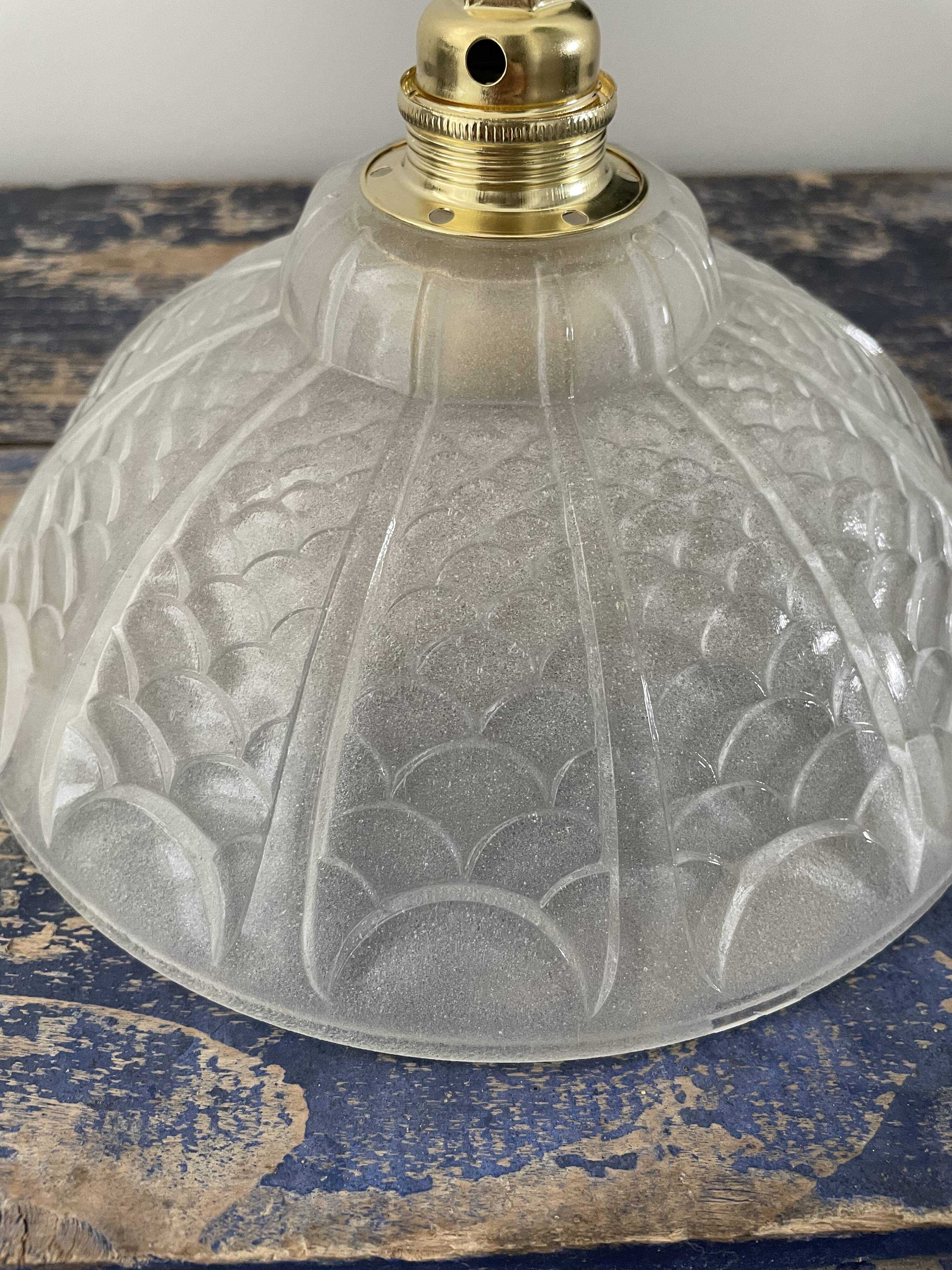 Applique art d’éco en verre ciselé électrifiée à neuf