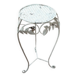 Pedestal table