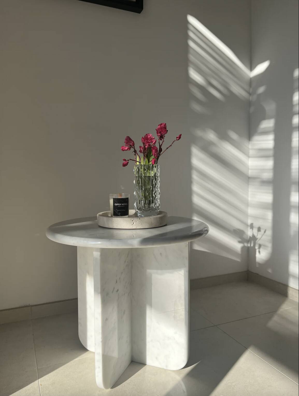 100% extra Carrara table