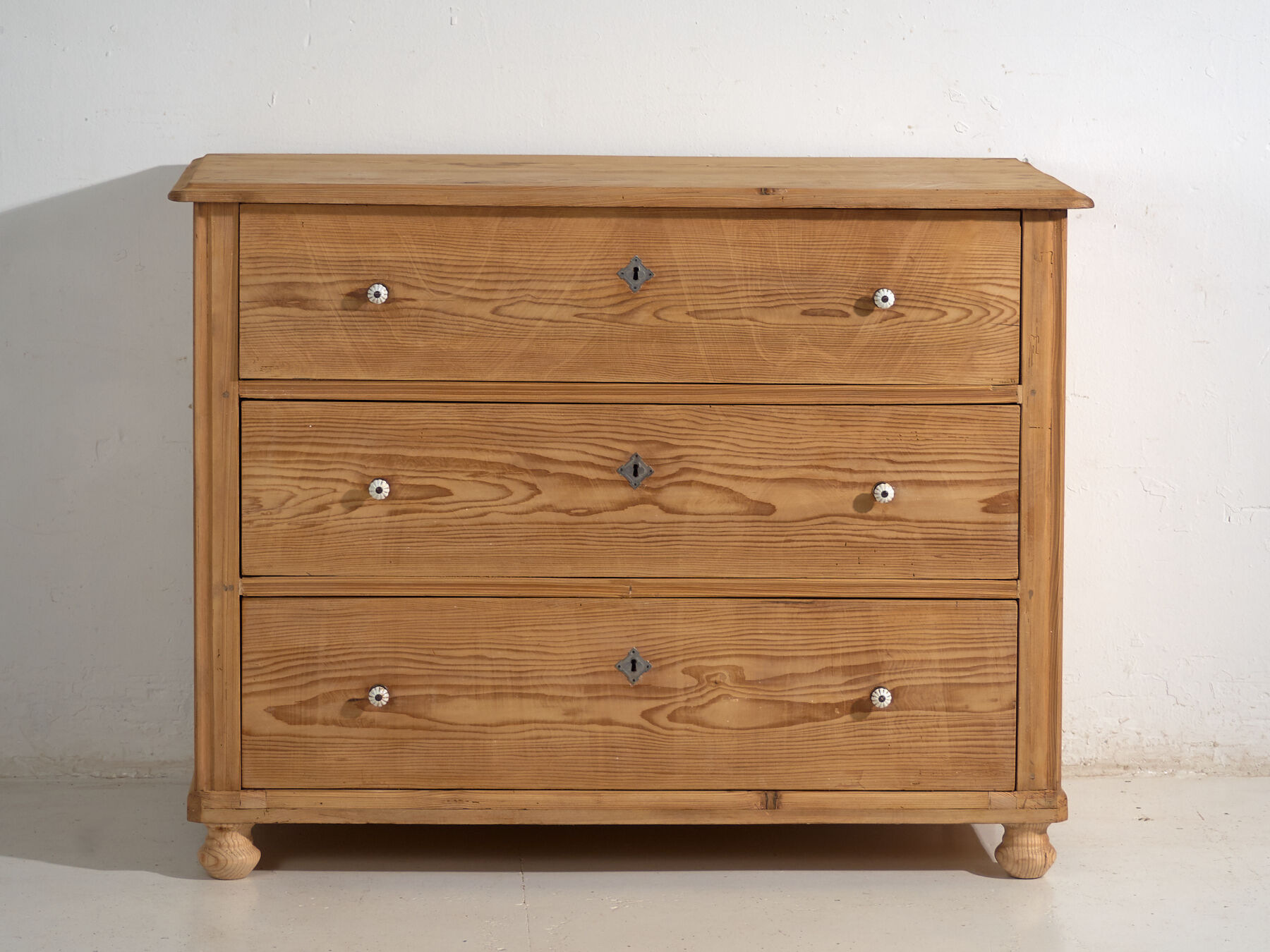 Rustic antique pine commode – Central Europe (1900–1920) #95