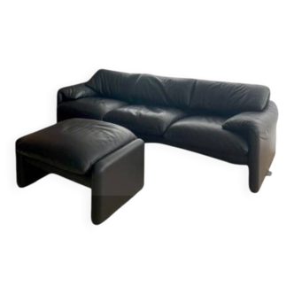 Canapé 3 places et repose pied Maralunga en cuir noir par Vico Magistretti pour Cassina