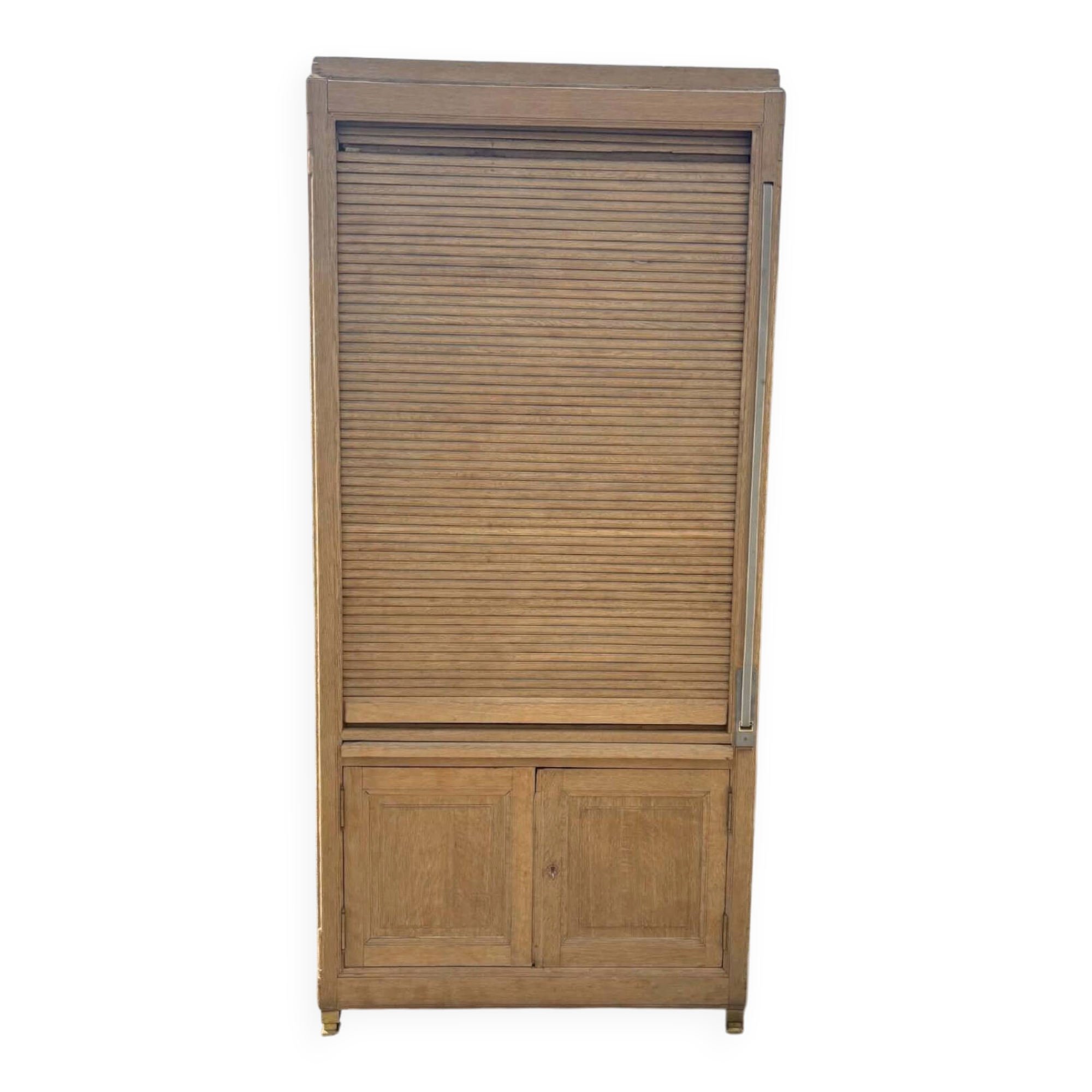 Shuttered oak furniture – Vintage & authentic