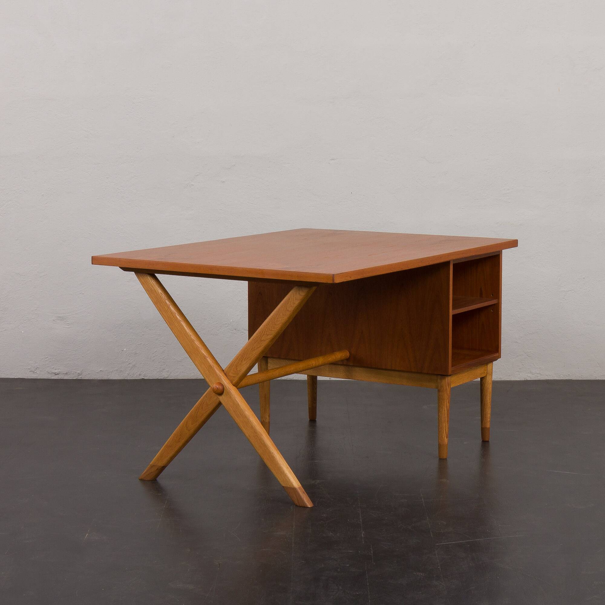 Teak and oak double-sided desk with X-shaped legs