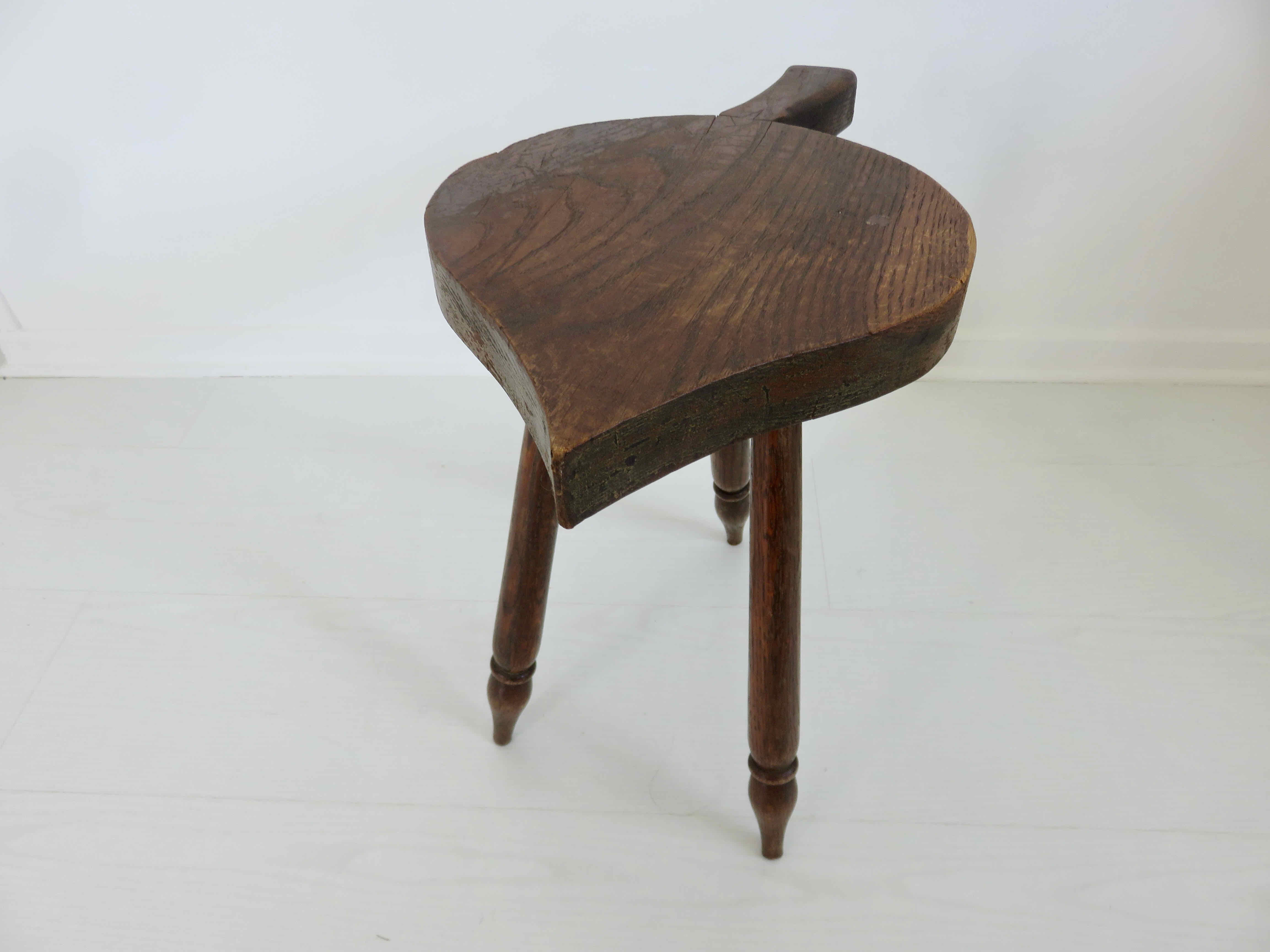 Wooden "ace" tripod stool from the 50s 60s