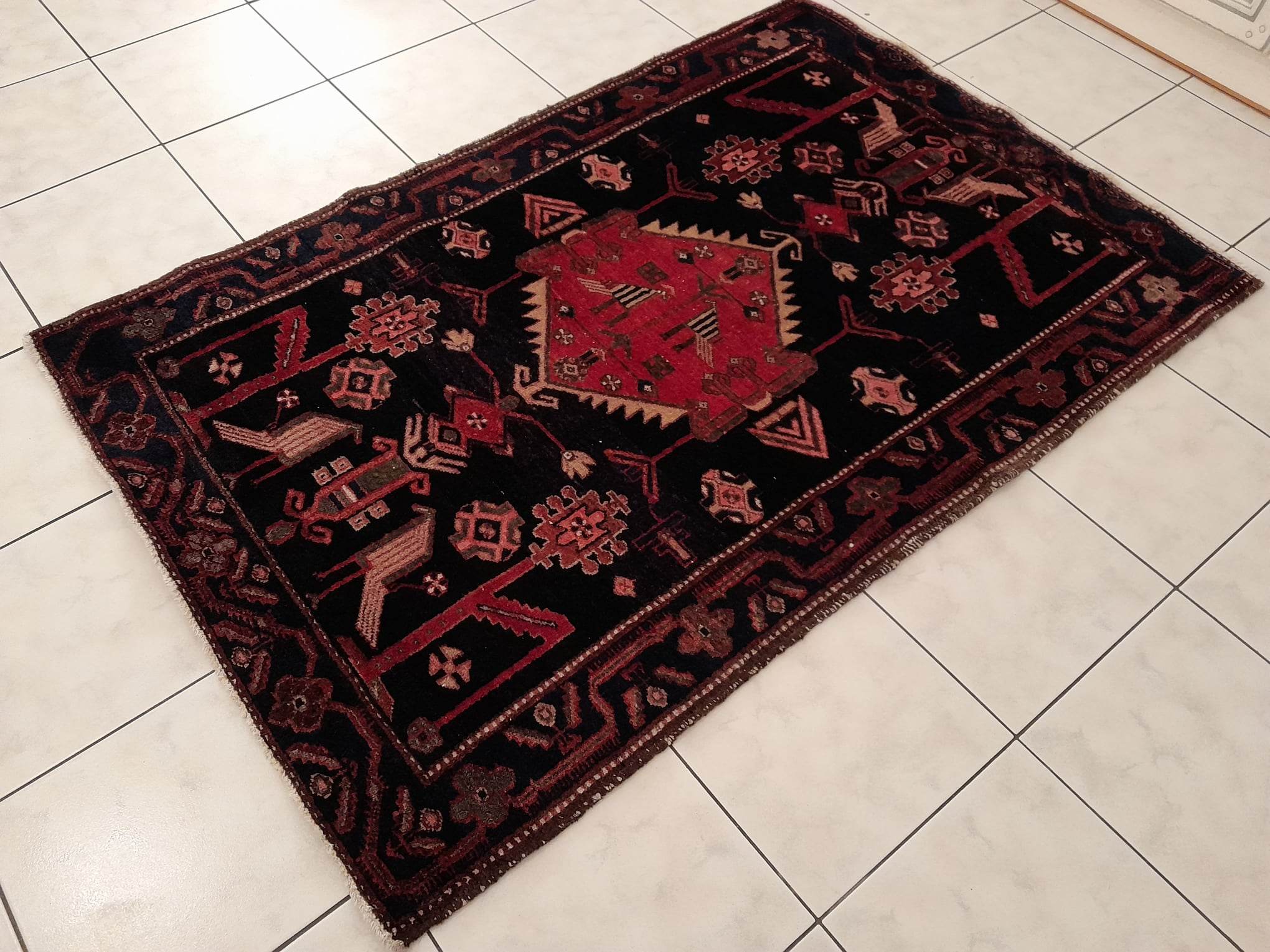 Handmade Persian Hamadan rug 169x109cm
