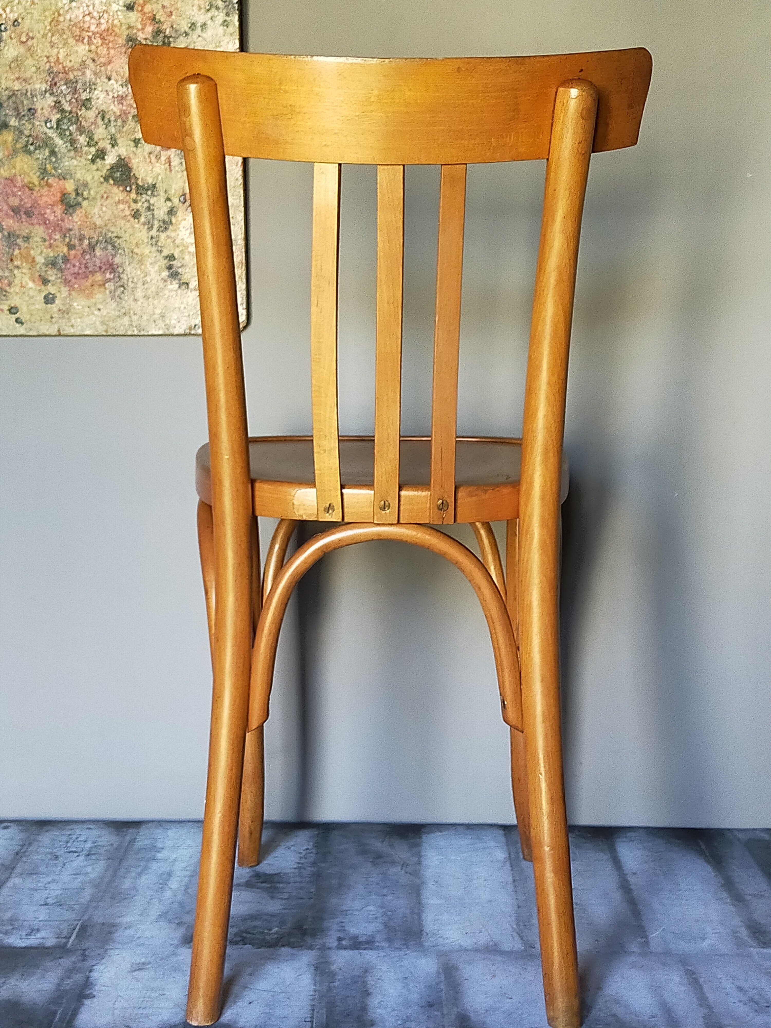 Mahieu curved wooden bistro chair