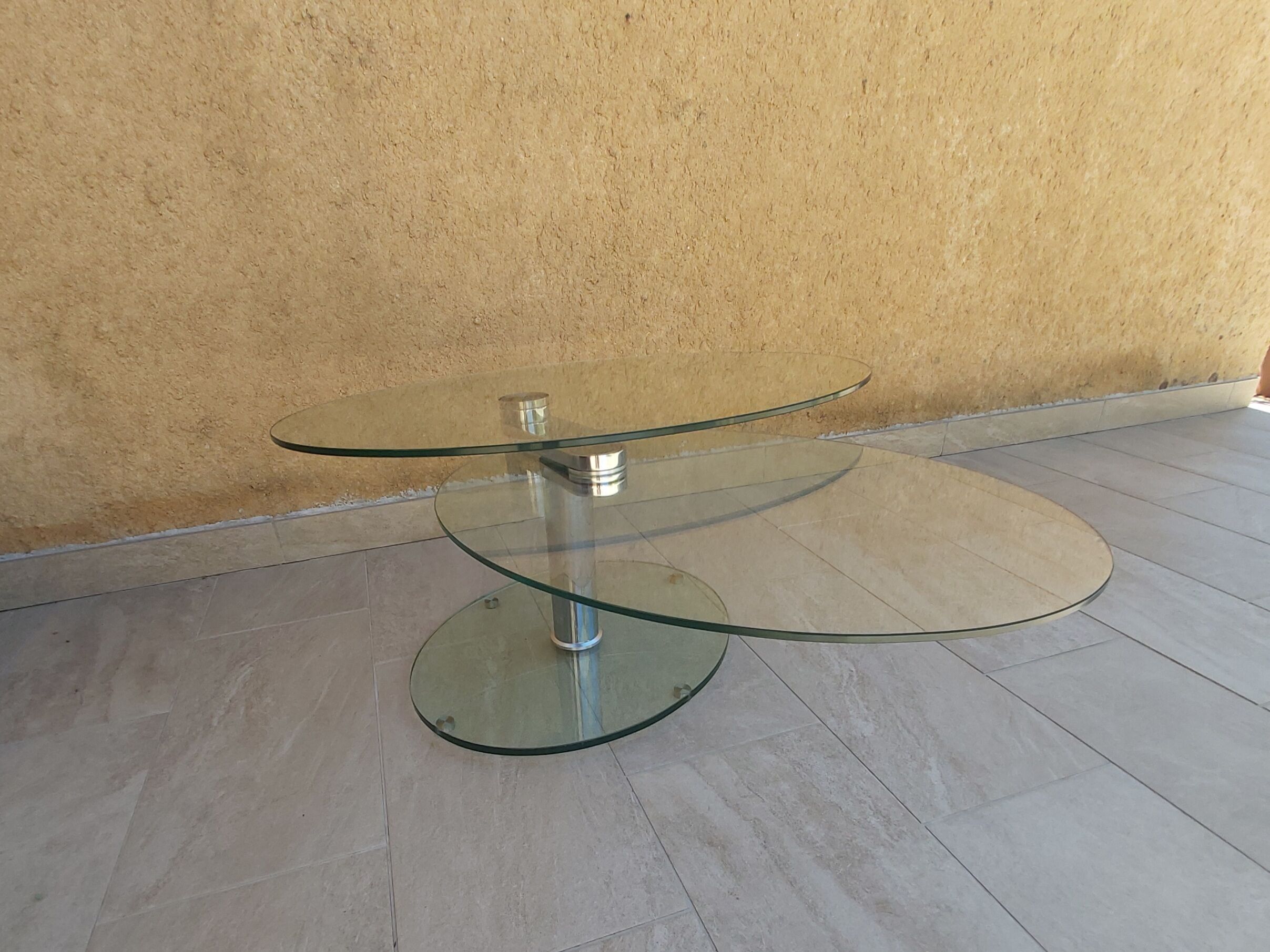 Table basse articulée en verre