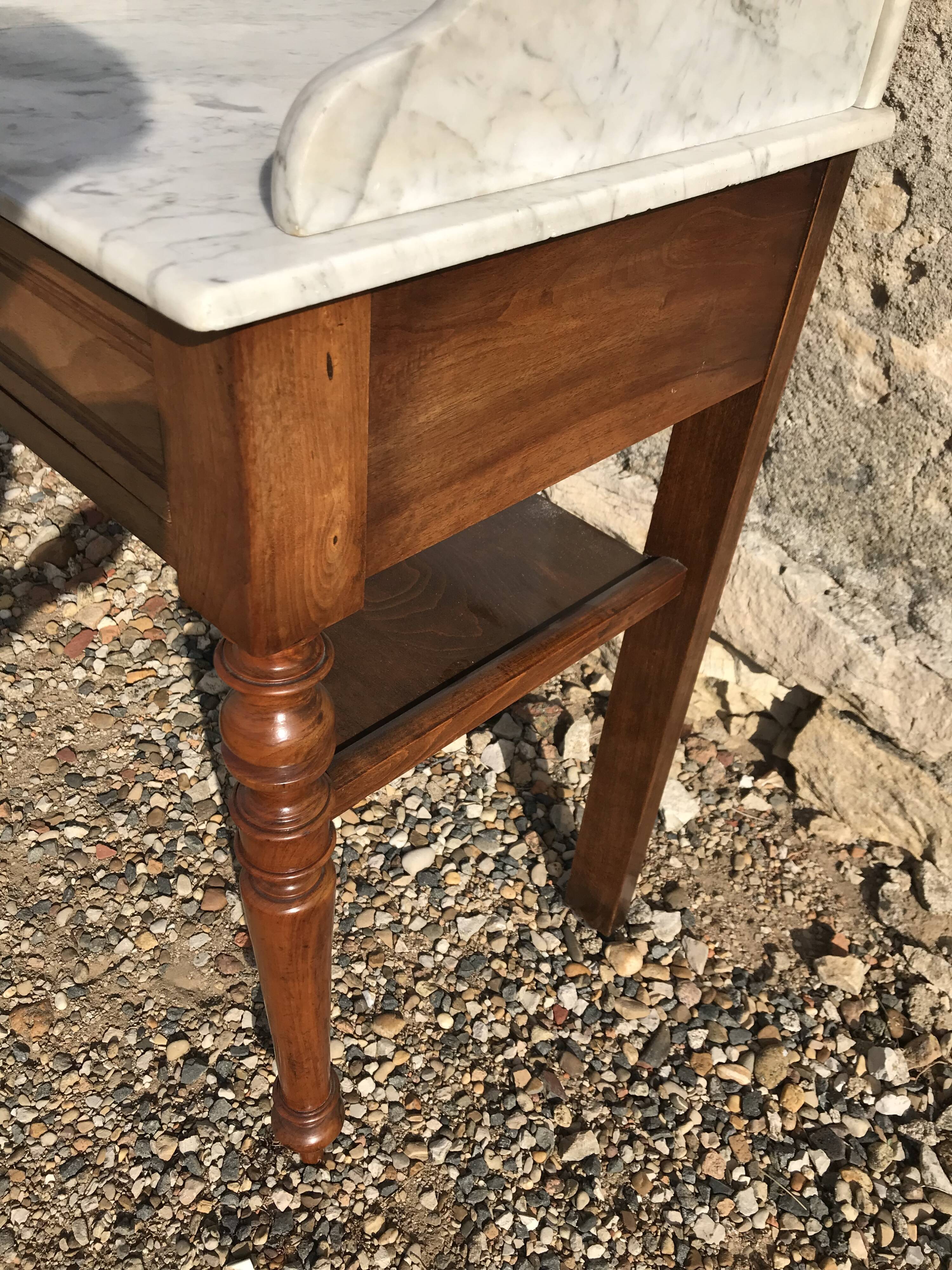 Dressing table vanity