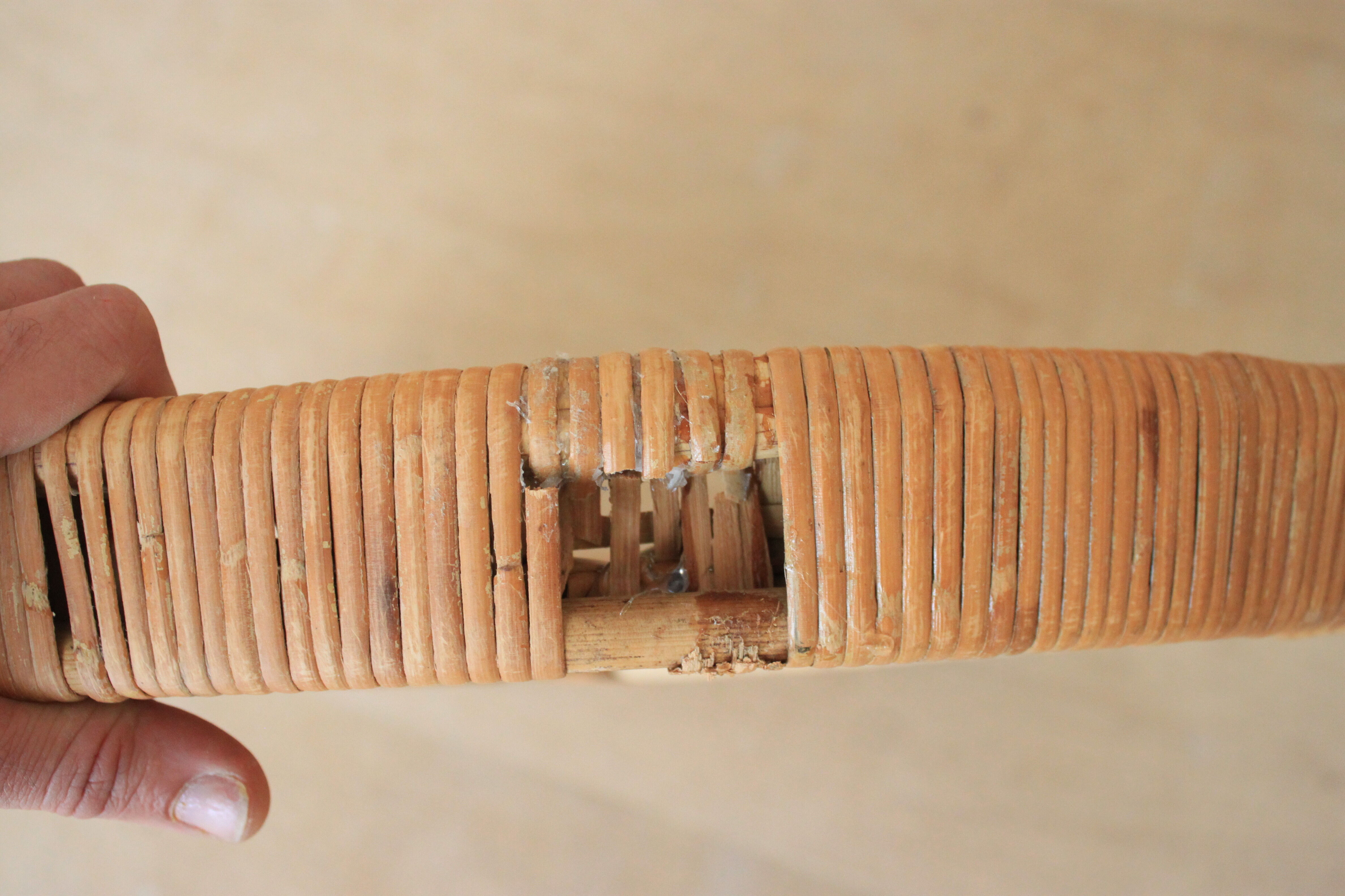 Tripod rattan coffee table, removable top