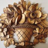 Appliques anciennes en bois doré sculpté du XIX ème siècle motifs paniers de fleurs