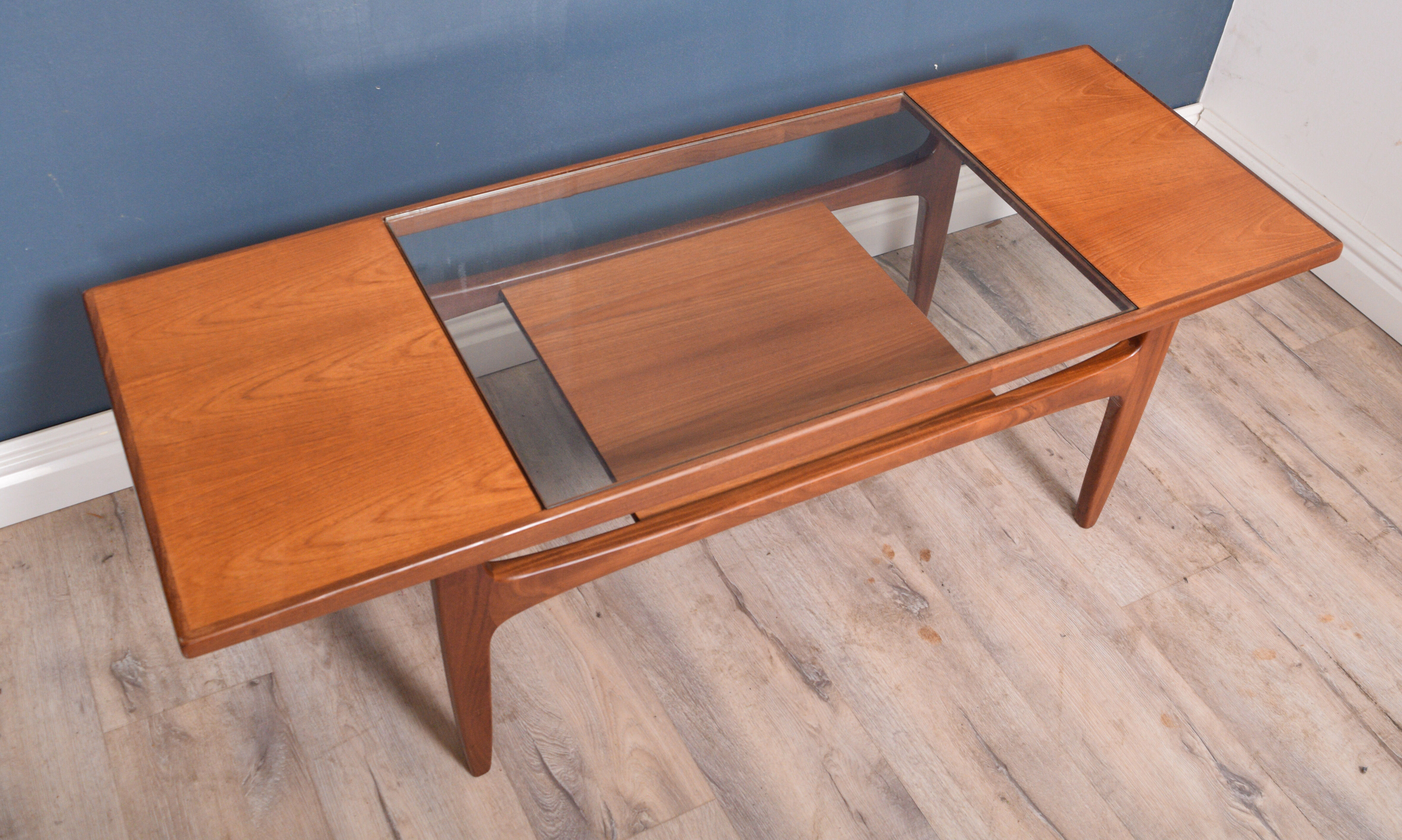 Table à café  G Plan Long John en teck des années 1960