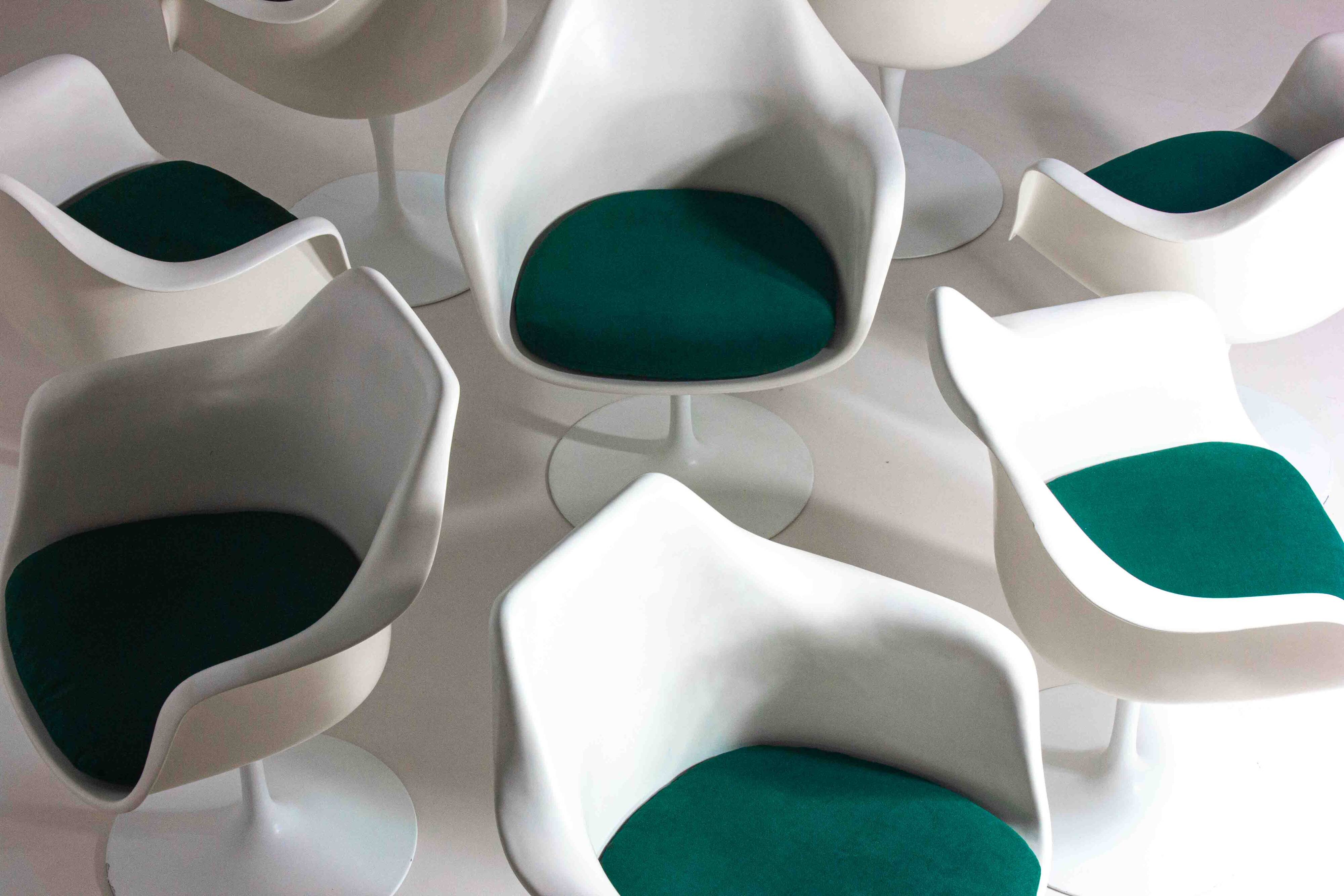 Large set of 8 tulip armchairs by Eero Saarinen for Knoll International, 1970s