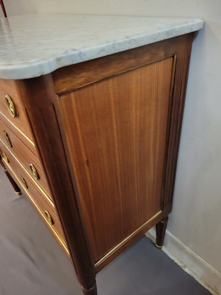 Small Louis XVI chest of drawers