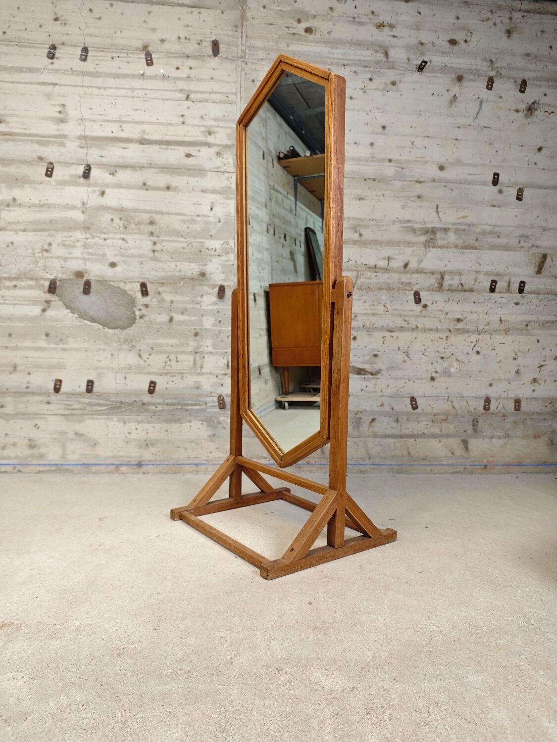 Psyche mirror in oak