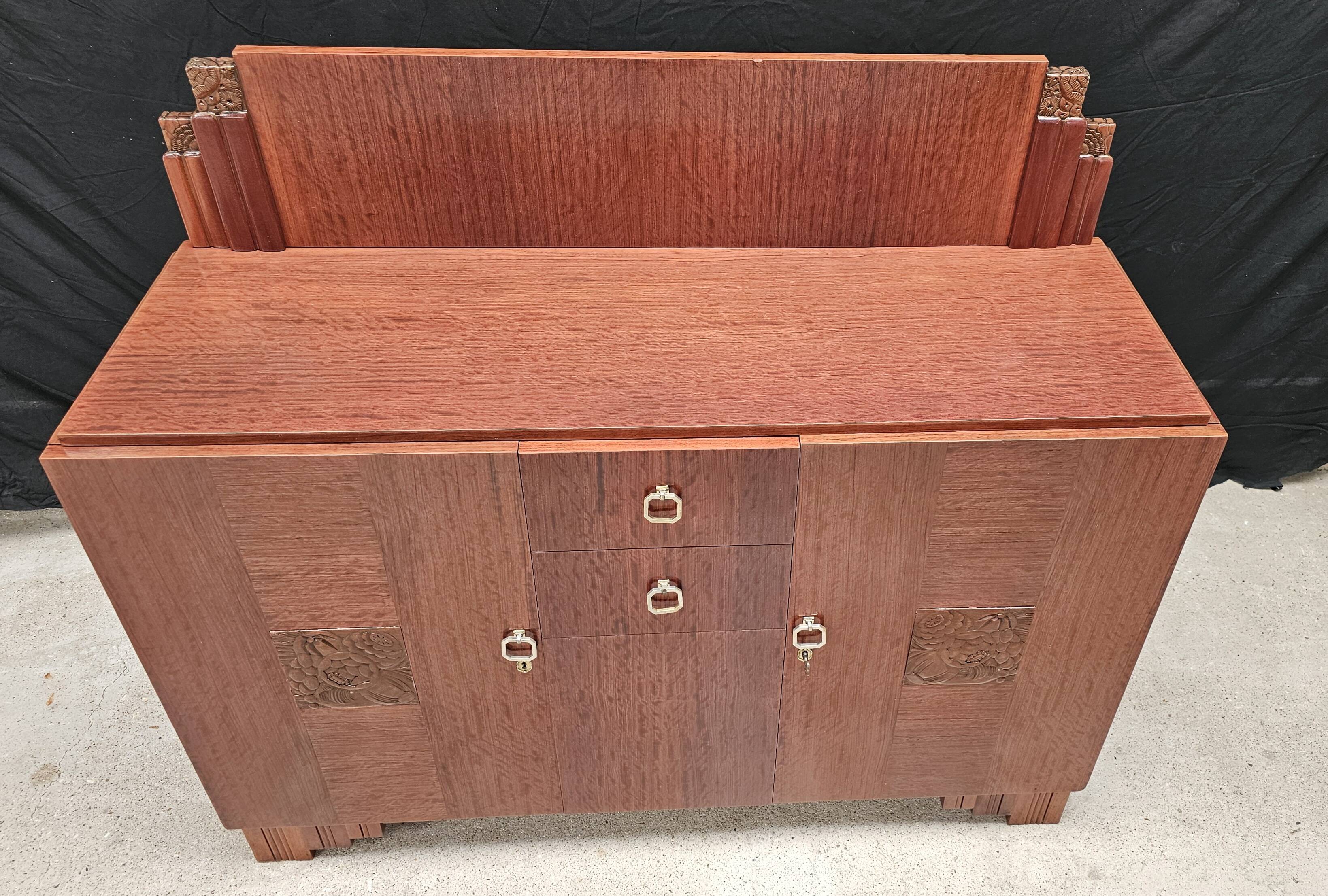 Art Deco buffet by Saddier & Fils in solid rosewood and veneer.