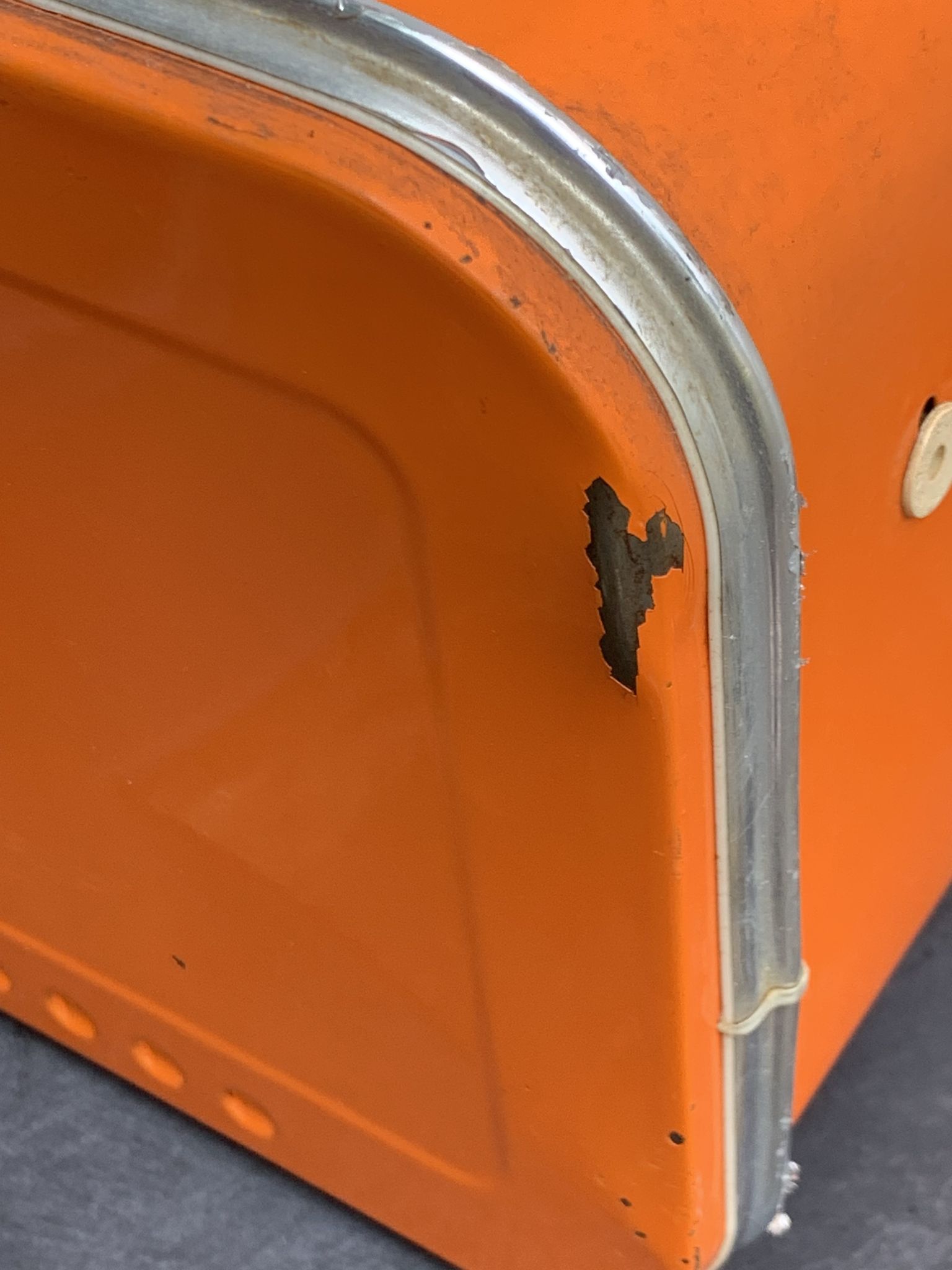 Bread box orange metal and its vintage knife 1970