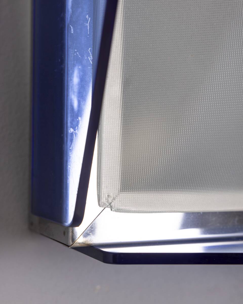 Lampe de plafond en verre bleu au design italien des années 1970.