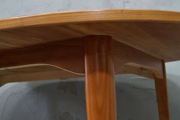 table basse en bois de cerisier du milieu du siècle par Carl Malmsten pour Mobel Komponerad AV, années 1950