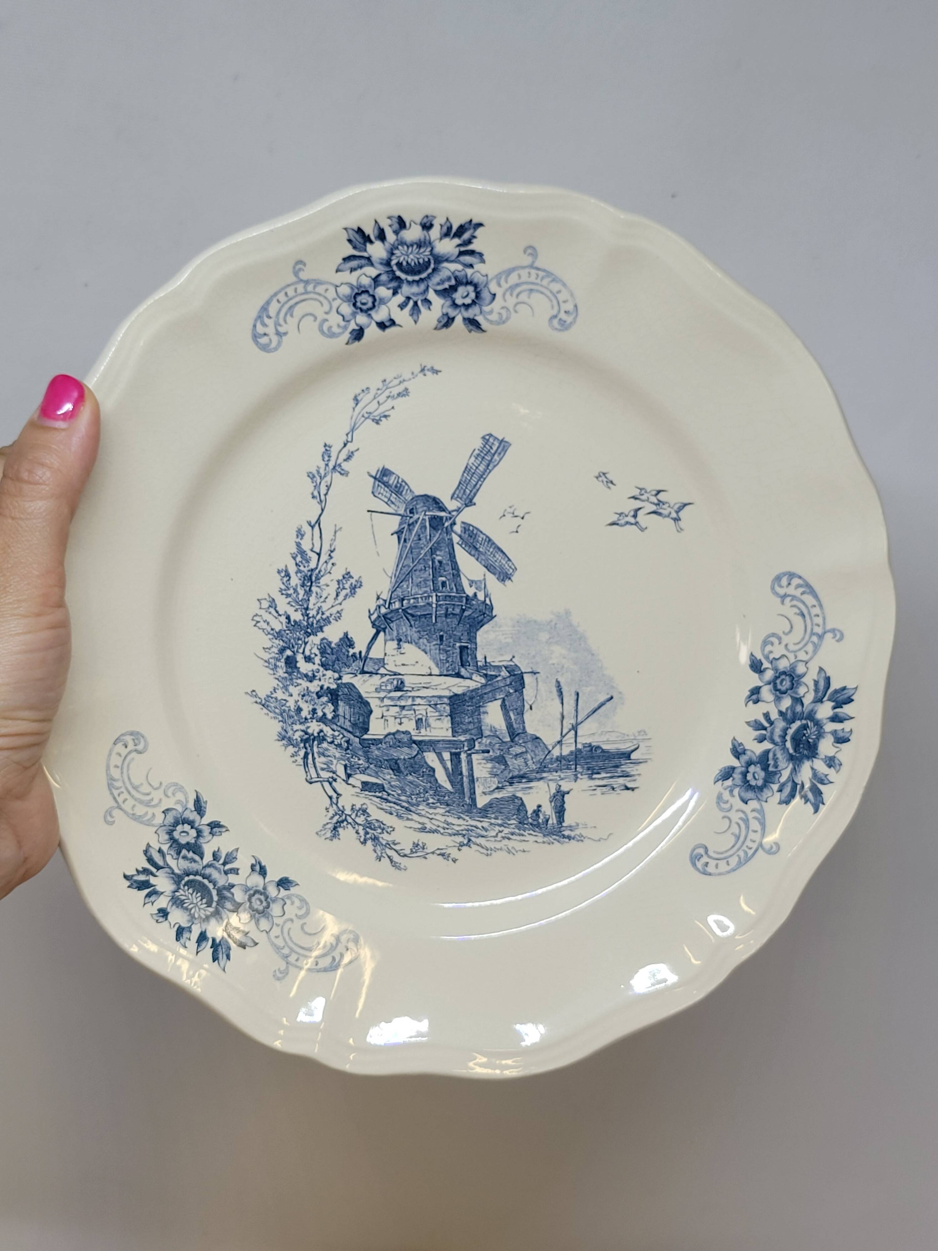 8 Large Vintage Sarreguemines Flanders and Surrey Dinner Plates, White Decor