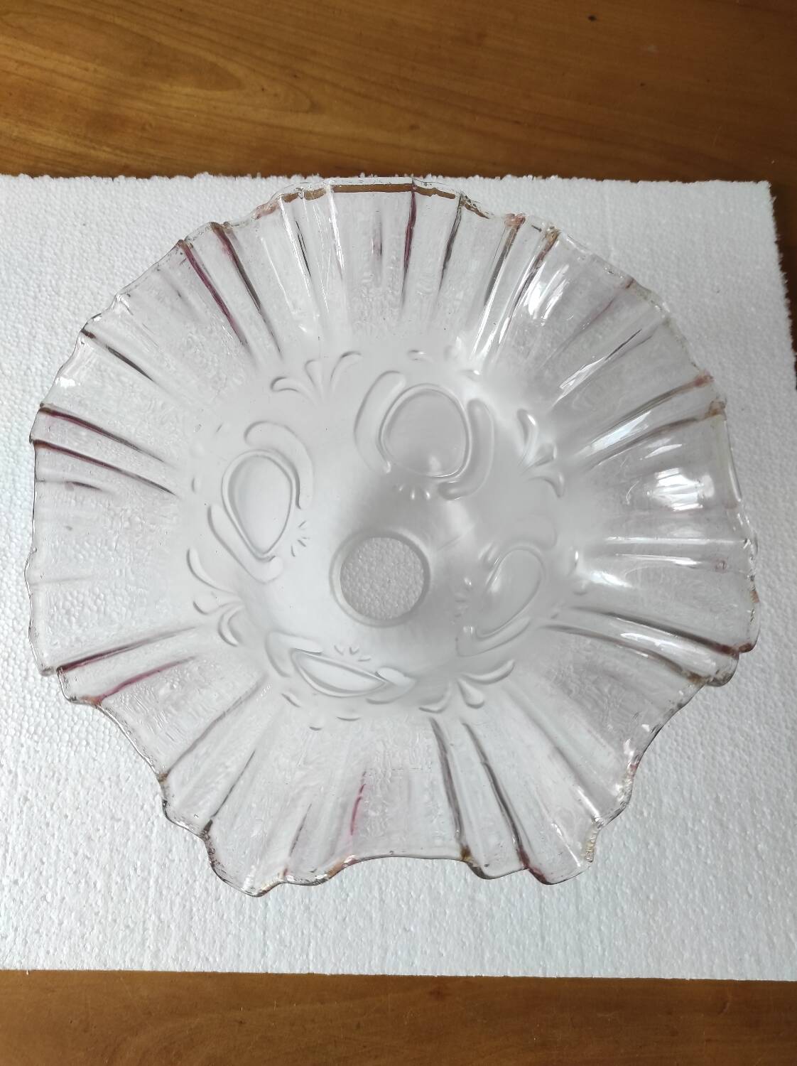 Abat-jour tulipe en verre transparent et translucide