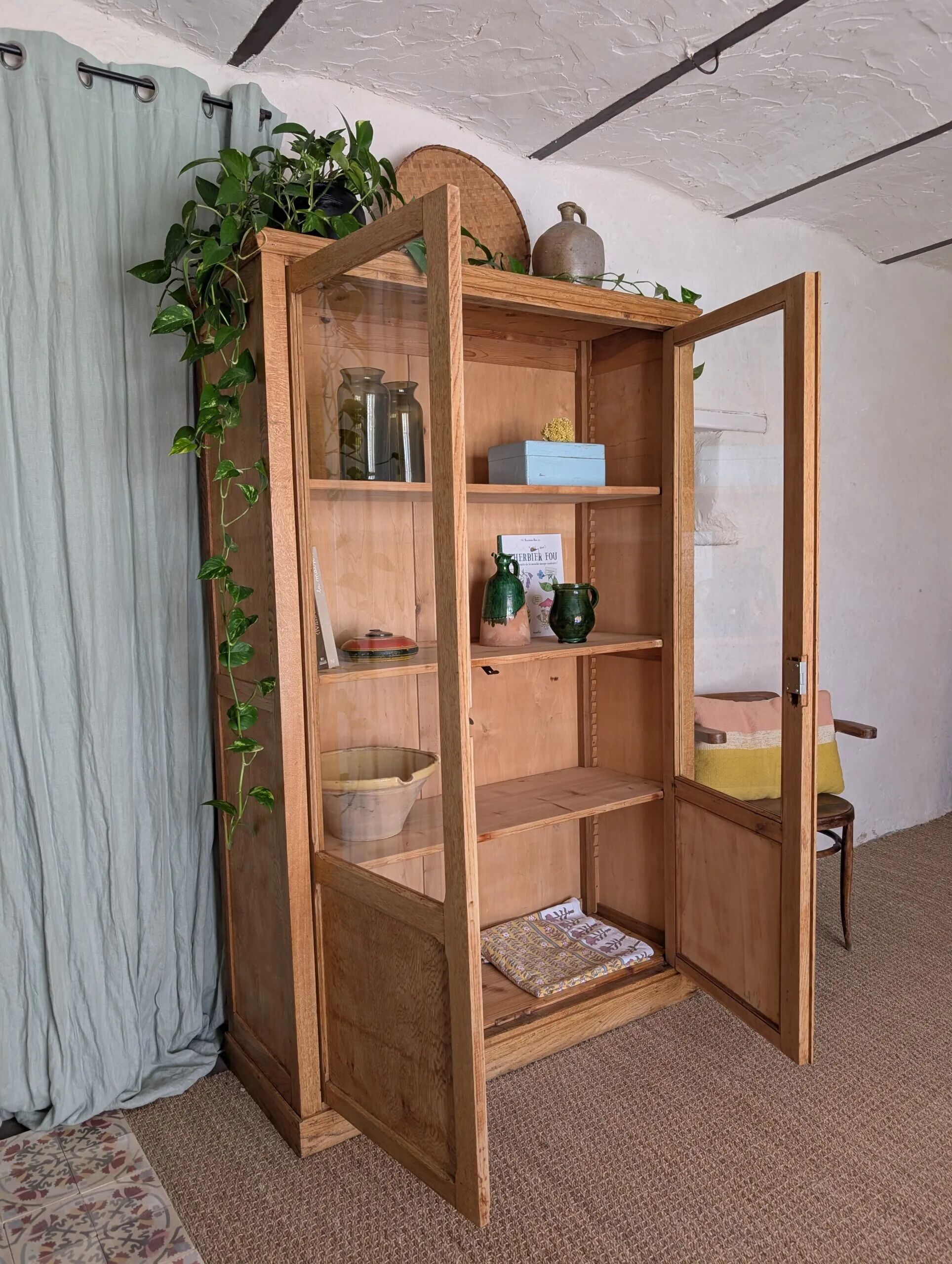 Vintage 1950s light oak school display cabinet – Vintage bookshelf