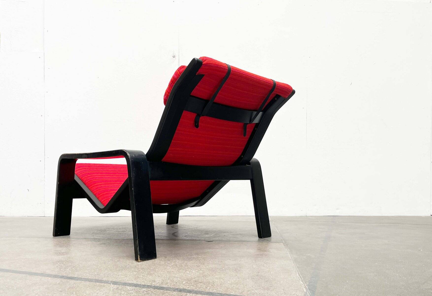 Mid-century modern Pulkka lounge chair by Ilmari Lappalainen for Asko, Finland, 1960s.