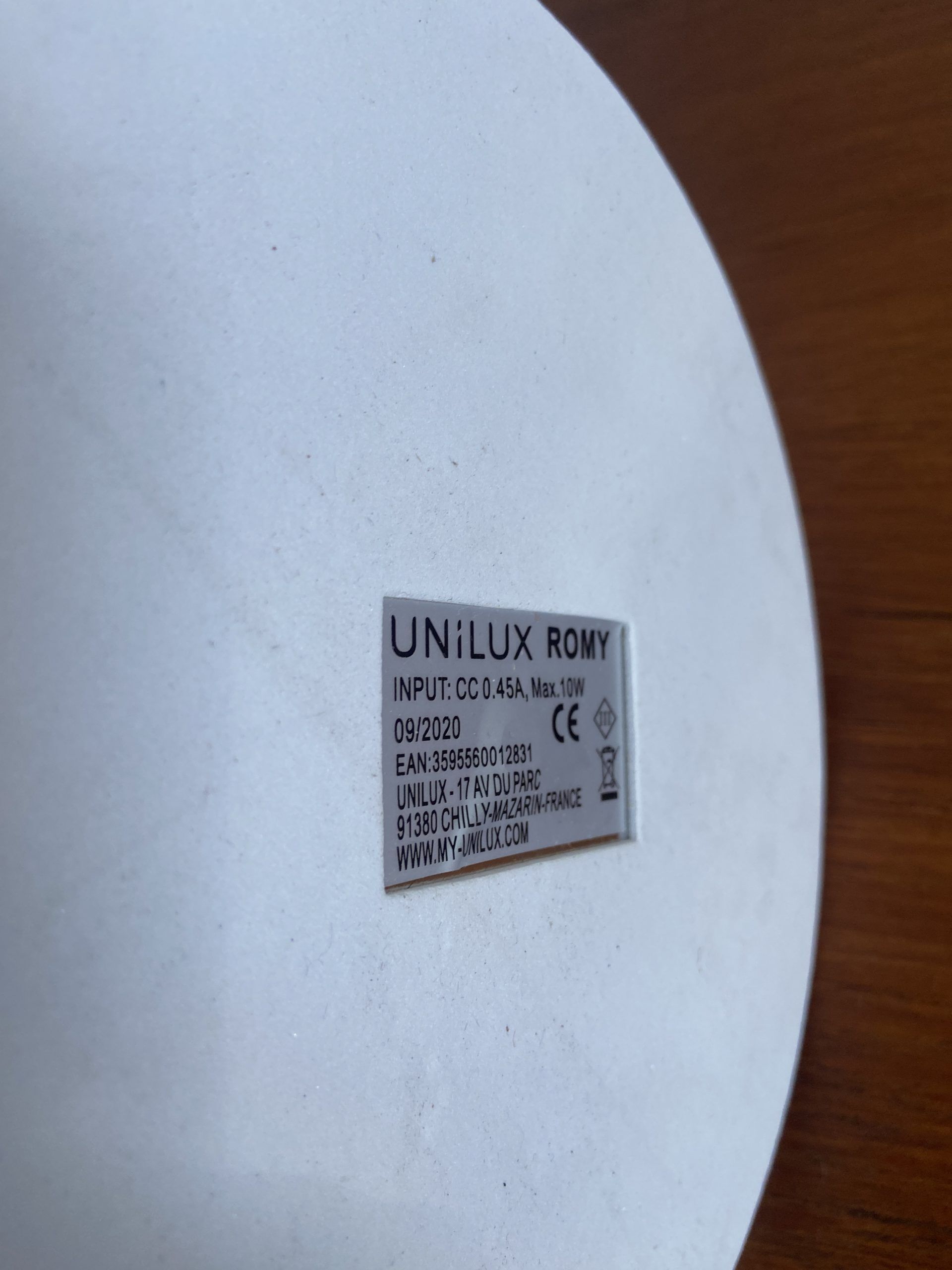 Chrome desktop led saucer lamp