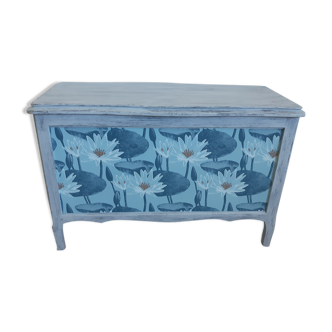 Wooden box