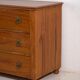 Ancienne commode Biedermeier avec ferrures en forme de fleurs (vers 1850)