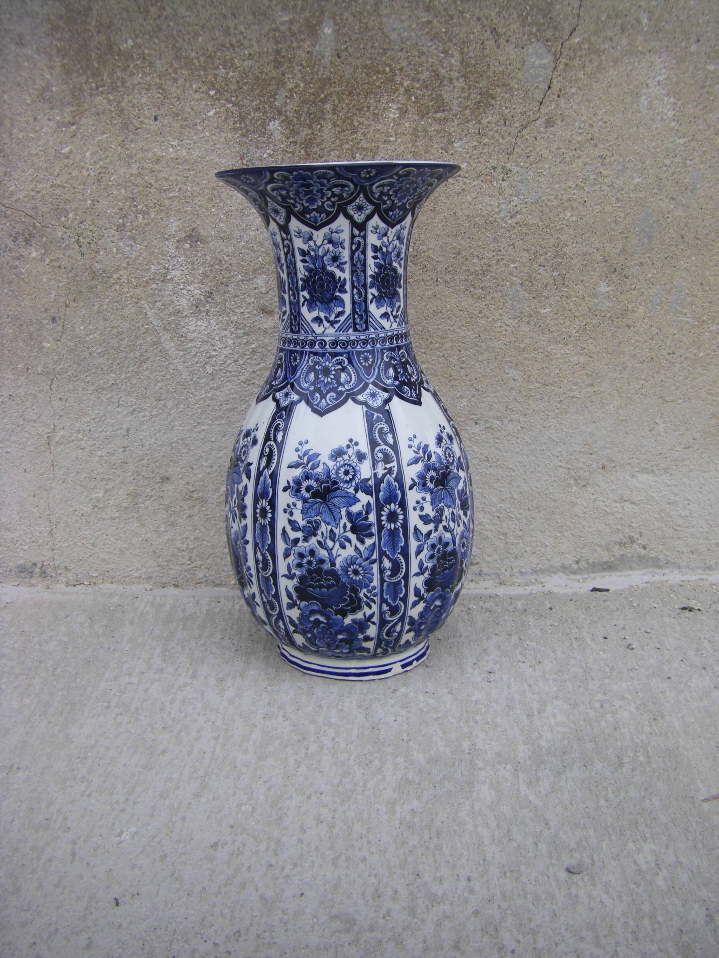 Primavera vase