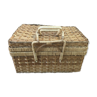 Picnic basket of the 70s