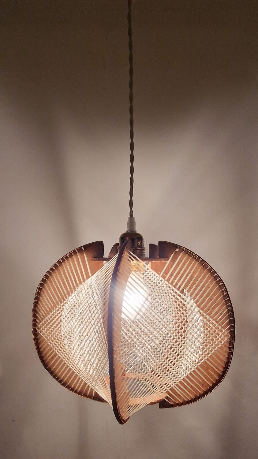 Scandinavian woven suspension lamp
