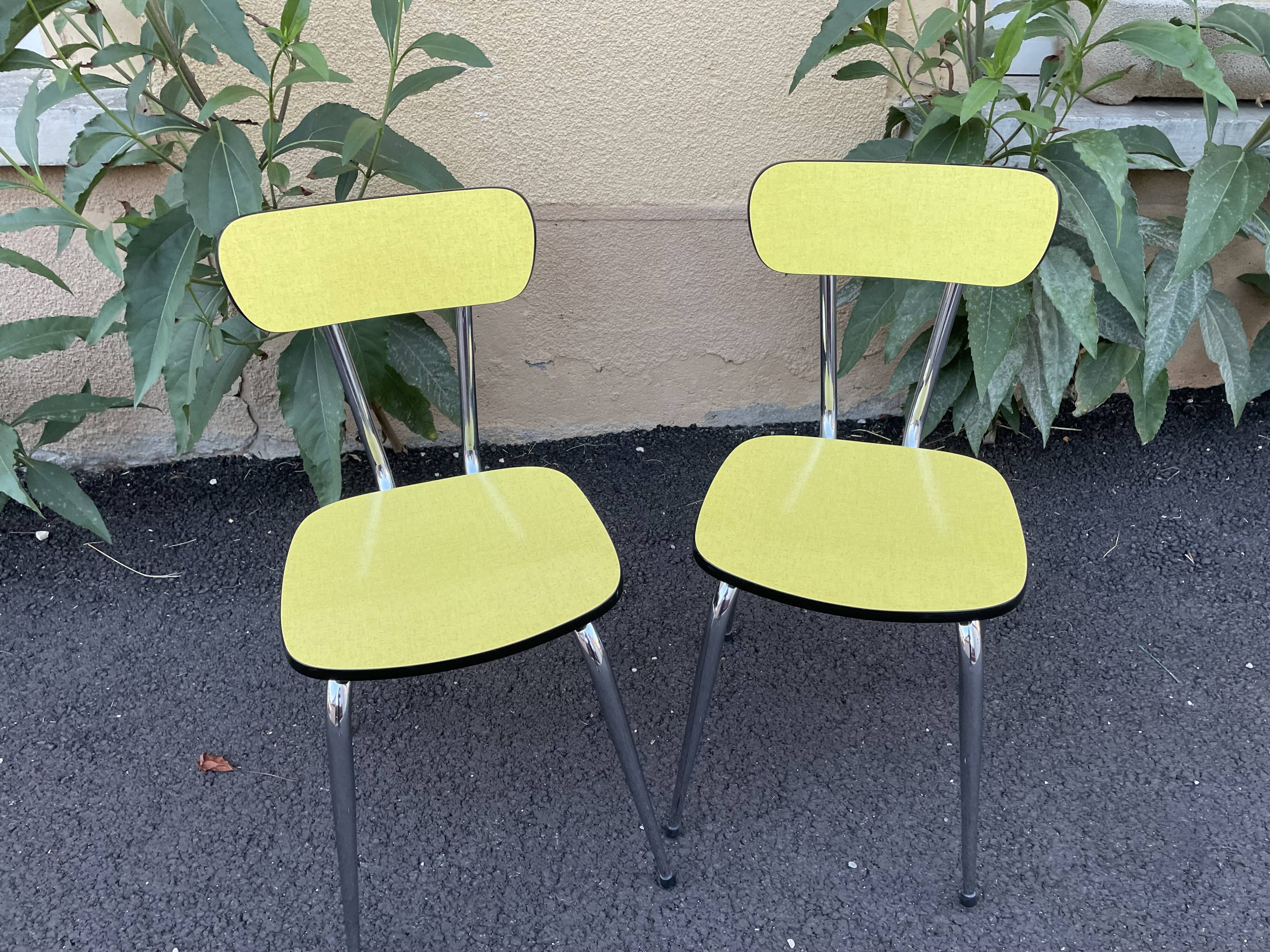 Chaises formica jaune et noir