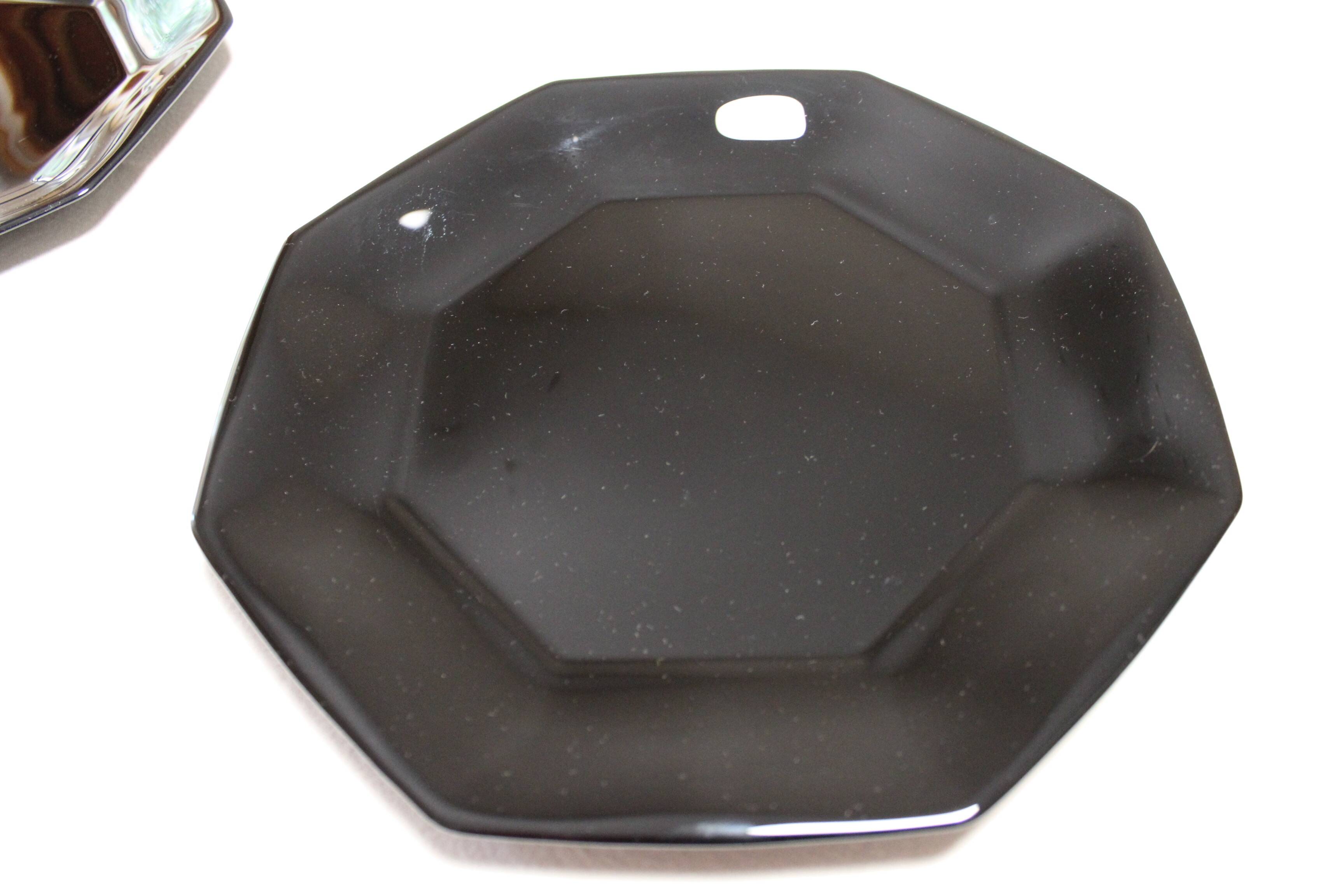 6 black Arcoroc "Octime" dinner plates (set 1)