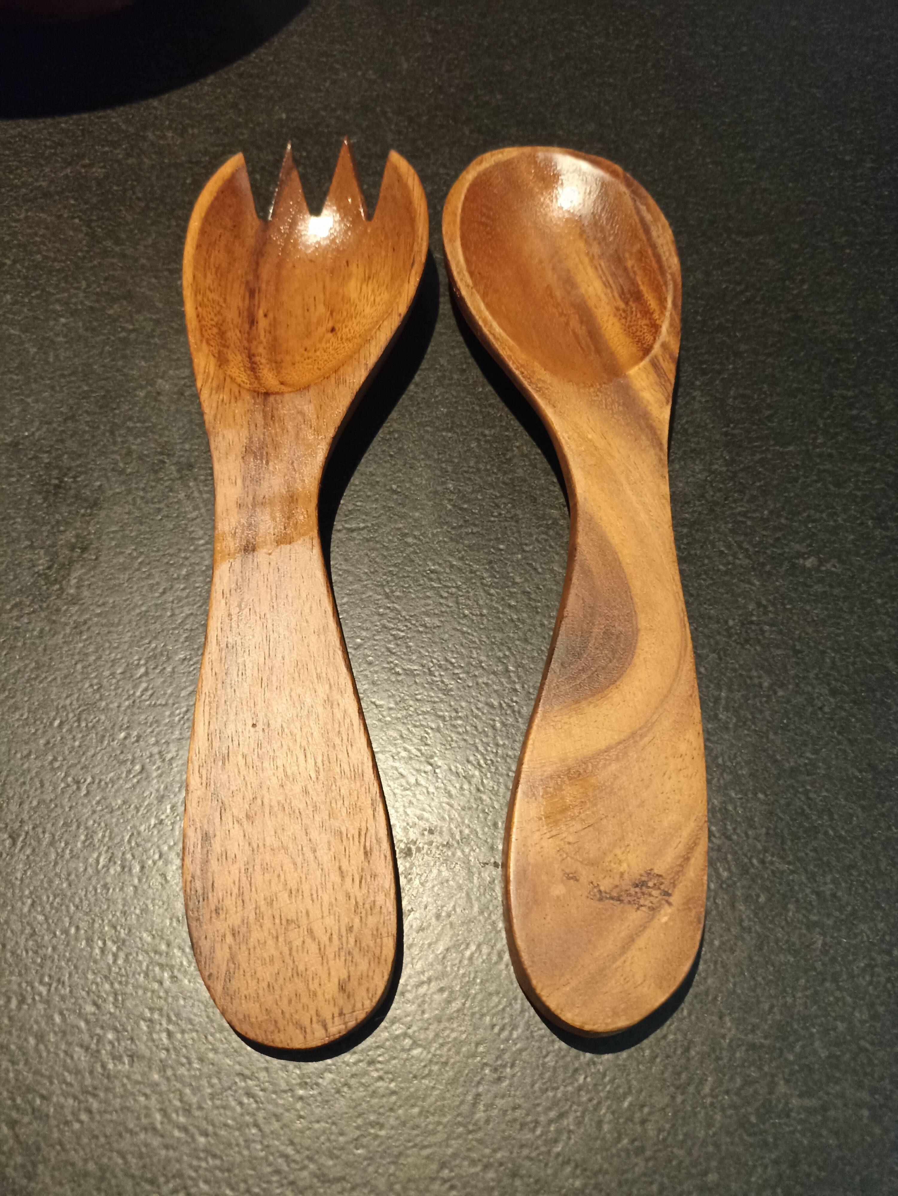 Salad bowl and salad cutlery made of exotic wood