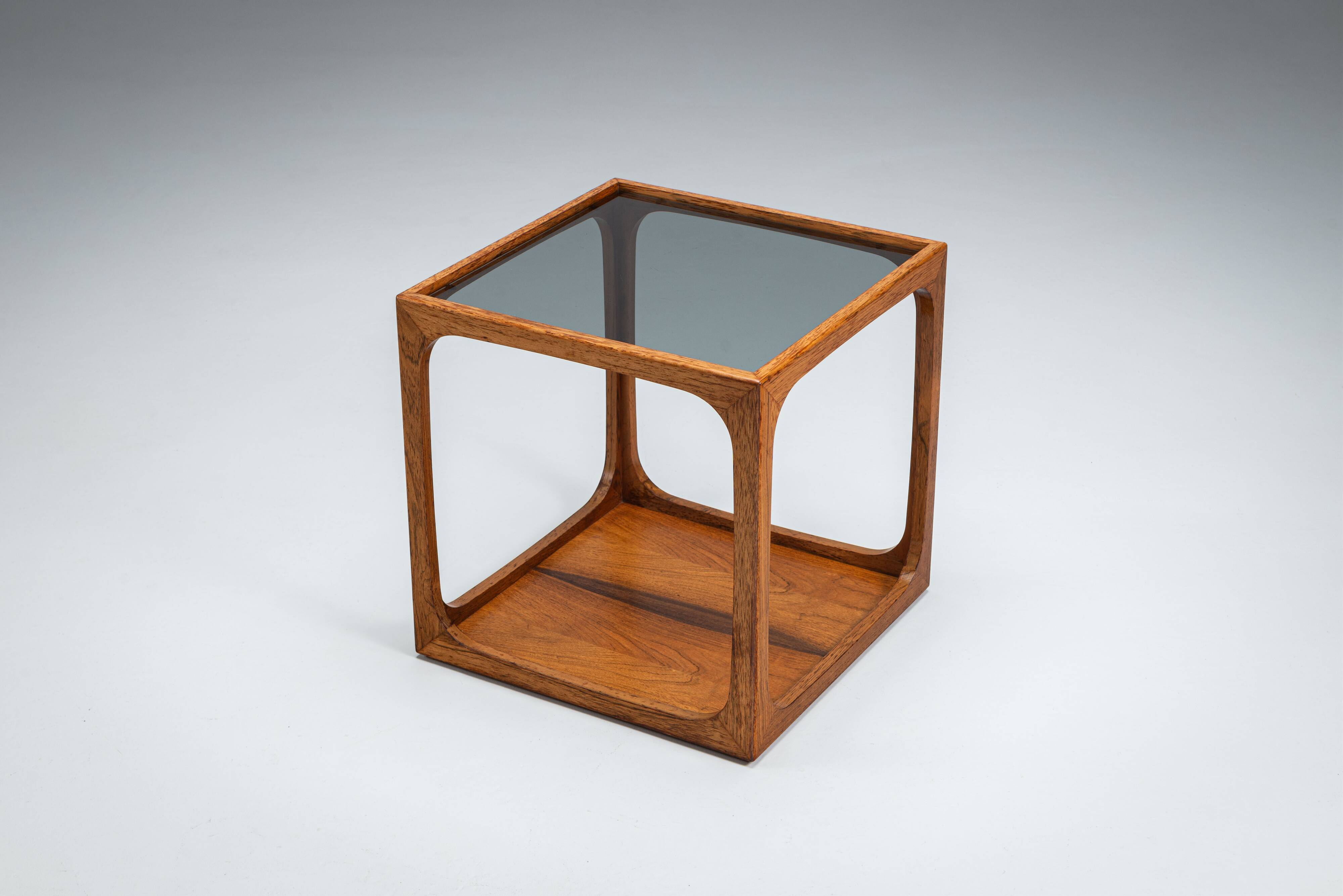 Jacob Brink sidetable in rosewood with smoked glass top
