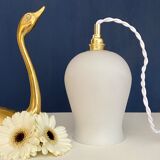 Vintage tulip ride in white opaline